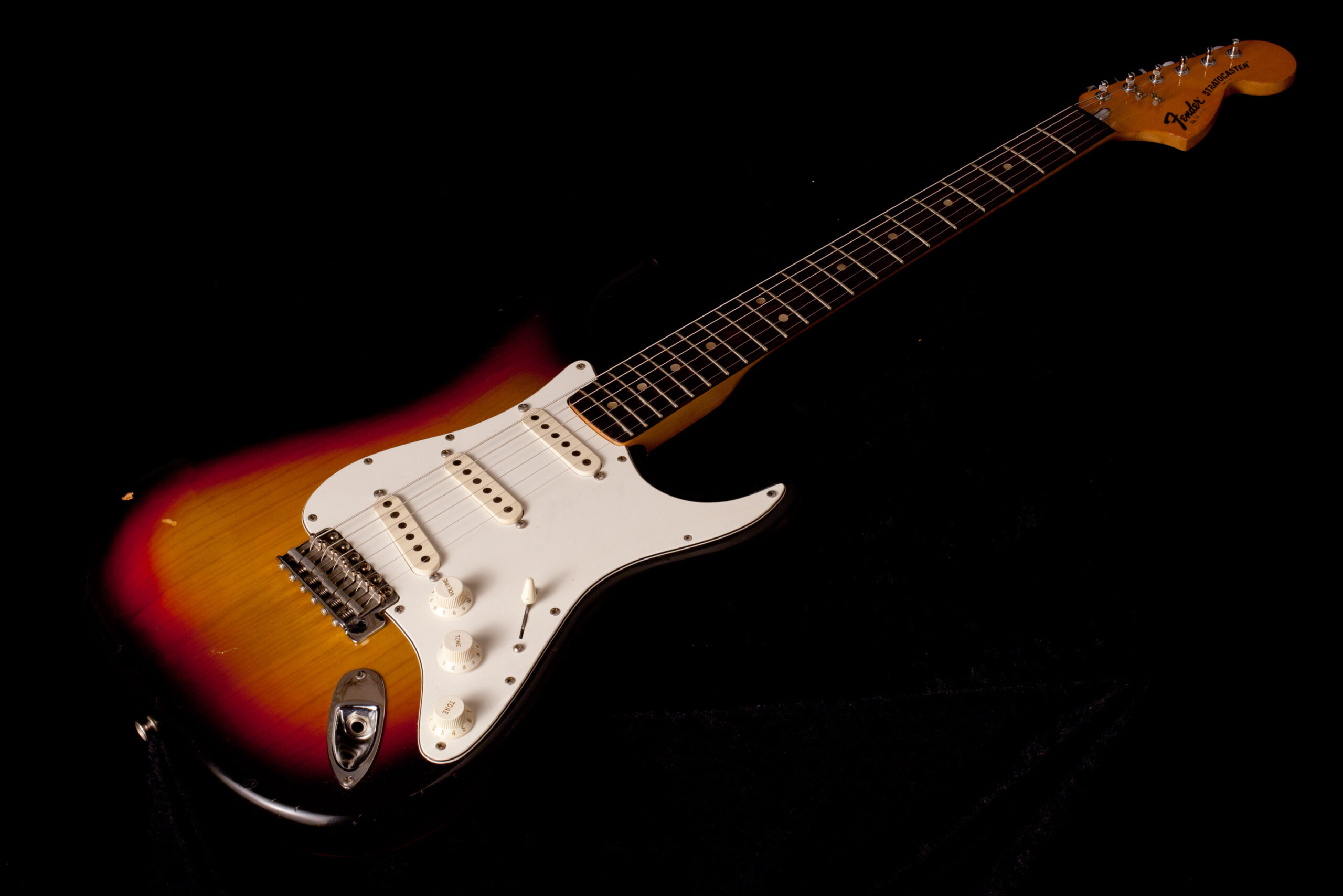 FenderStrat1976SB-2