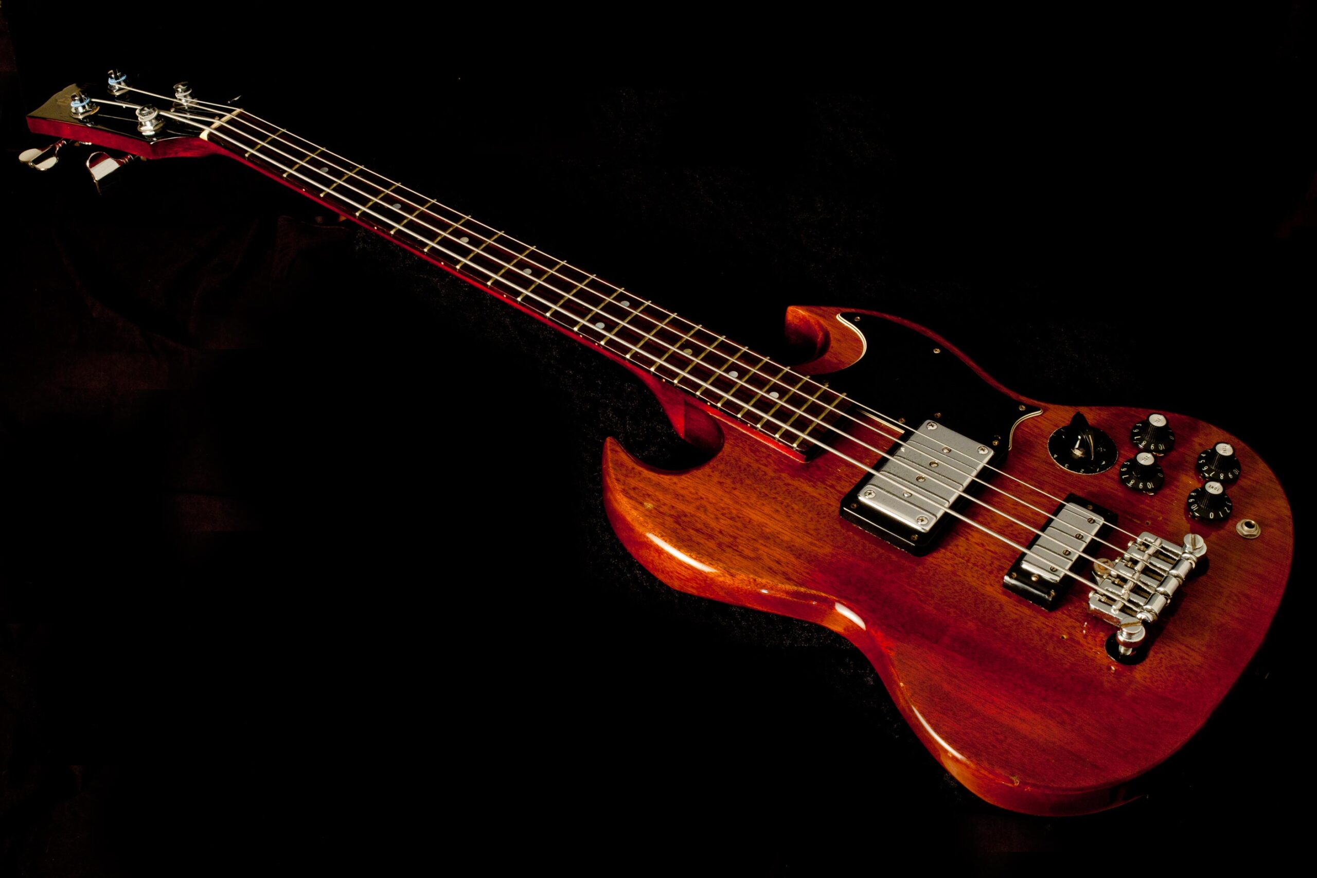GibsonEB3-4