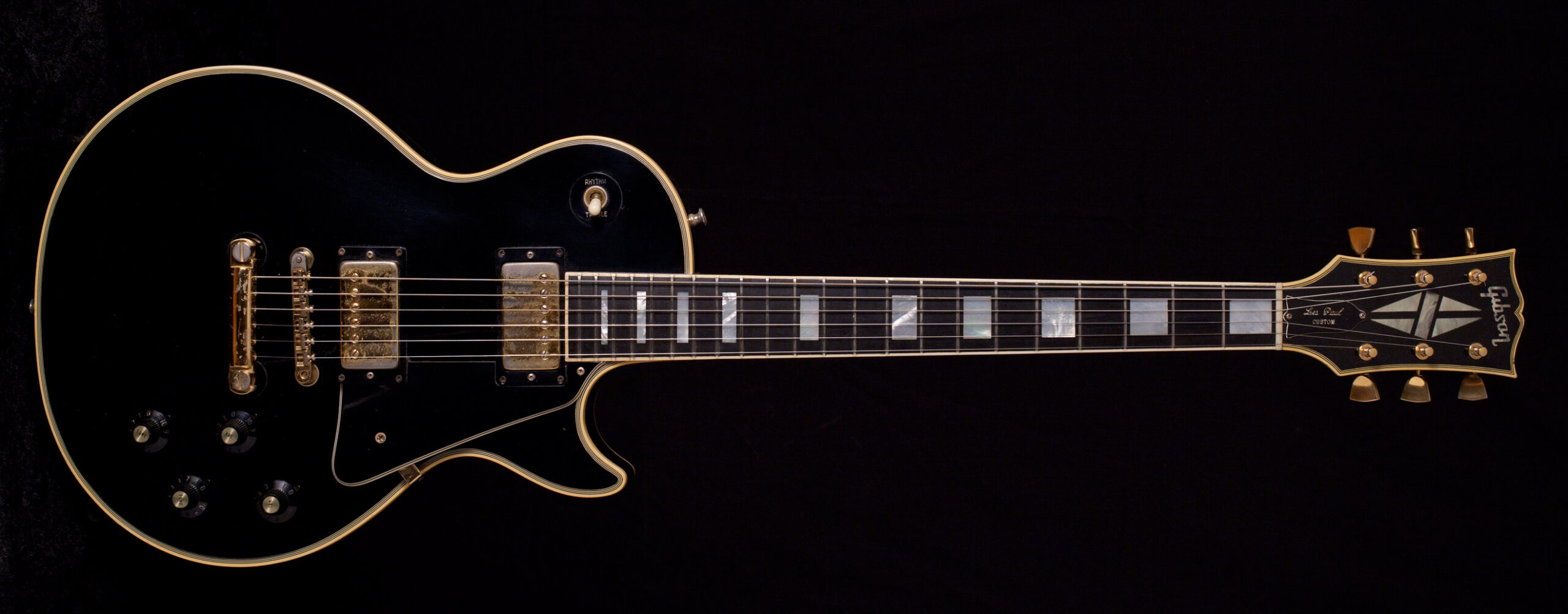 GibsonLesPaulCustom1974black-1