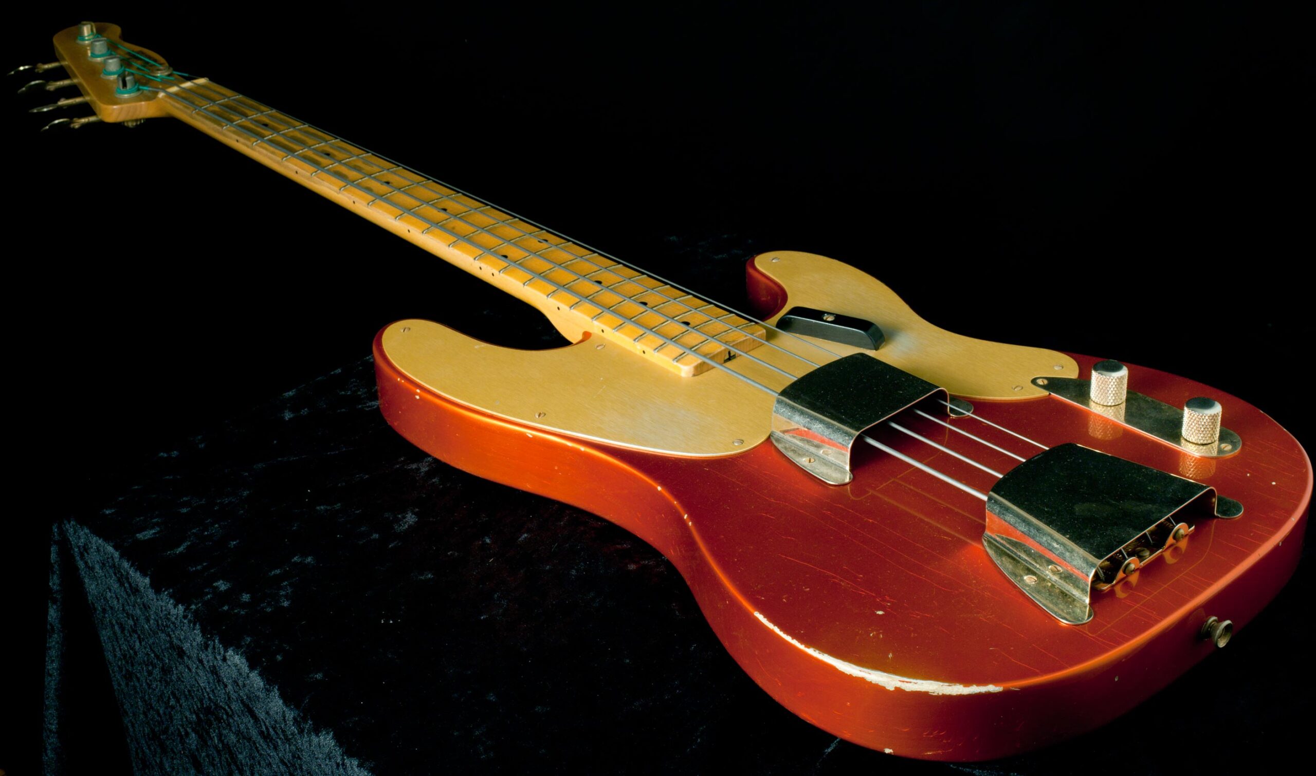 Fender Precision Bass 1951 Relic Candy Tangerine - Image 2