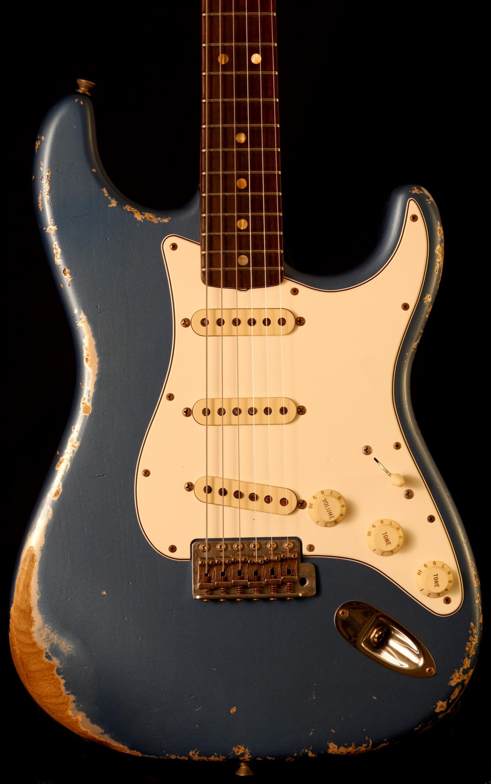 Fender Stratocaster '68 Heavy Relic Lake Placid Blue - Image 2