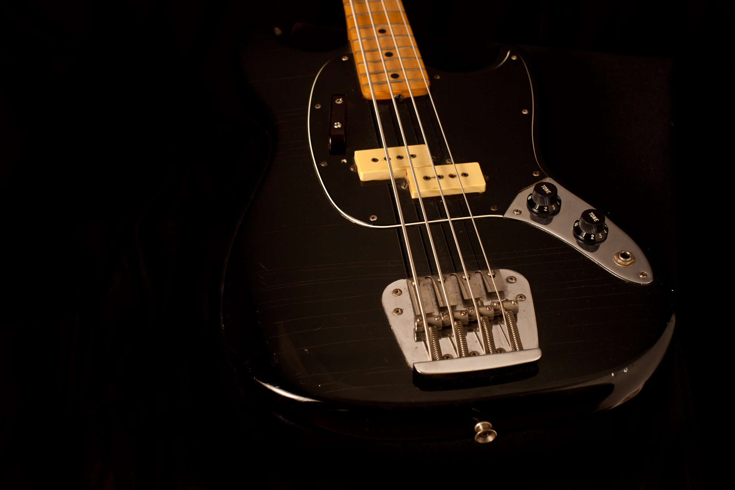 Fender Mustang Bass 1977 - Image 4