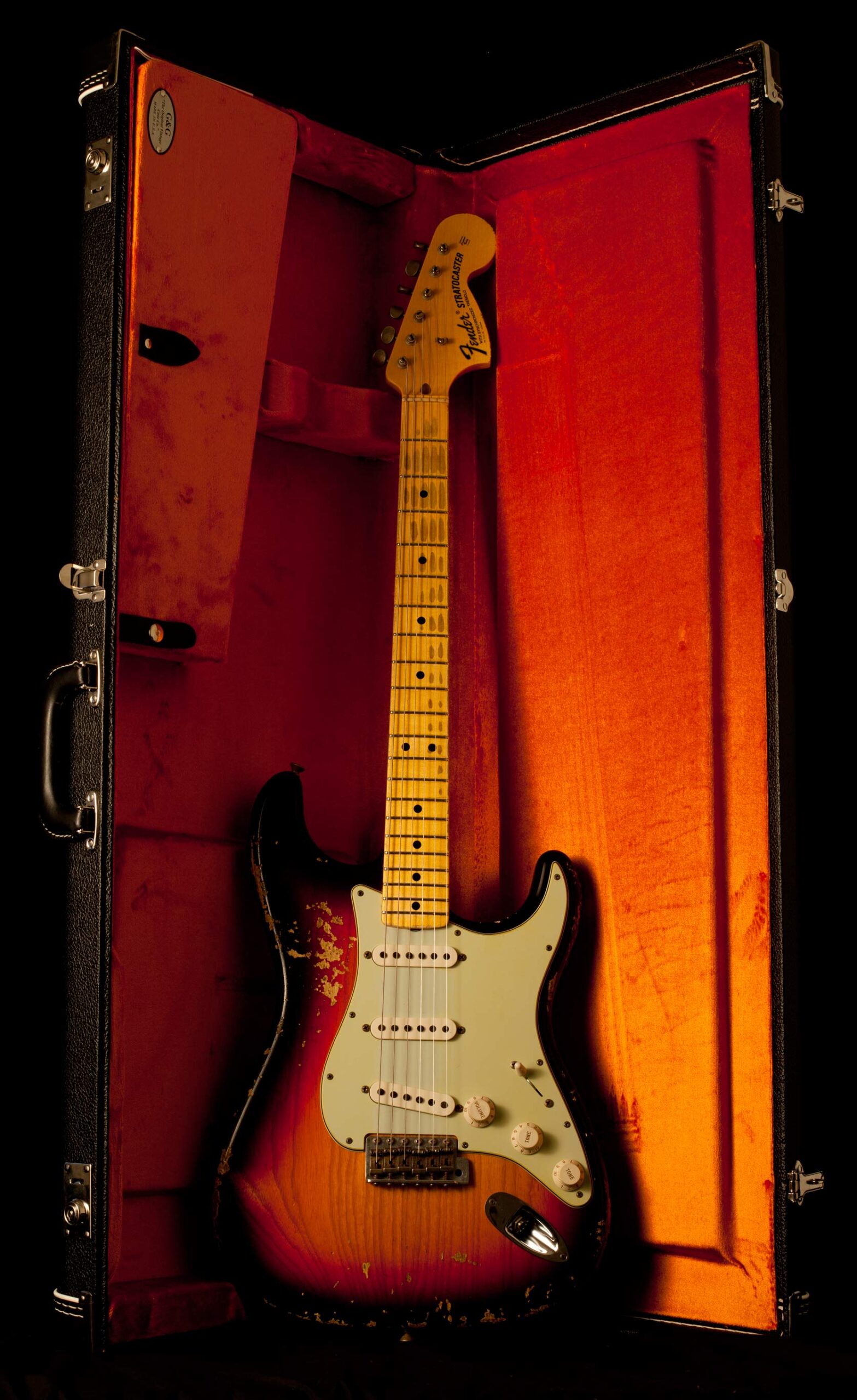 Fender Stratocaster '68 Heavy Relic 3-Tone Sunburst - Image 2
