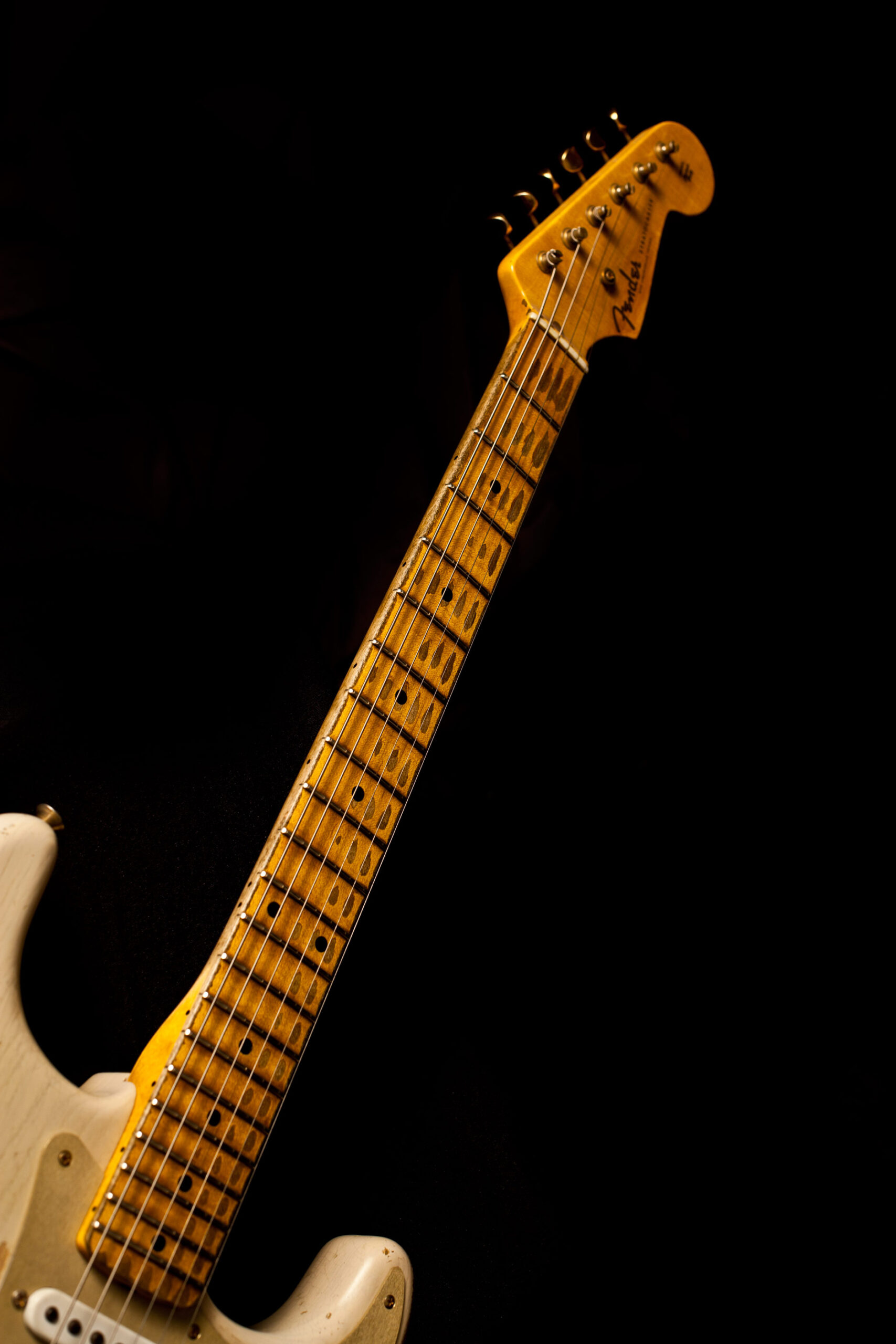 Fender Stratocaster '54 Heavy Relic Dirty White Blonde - Image 10