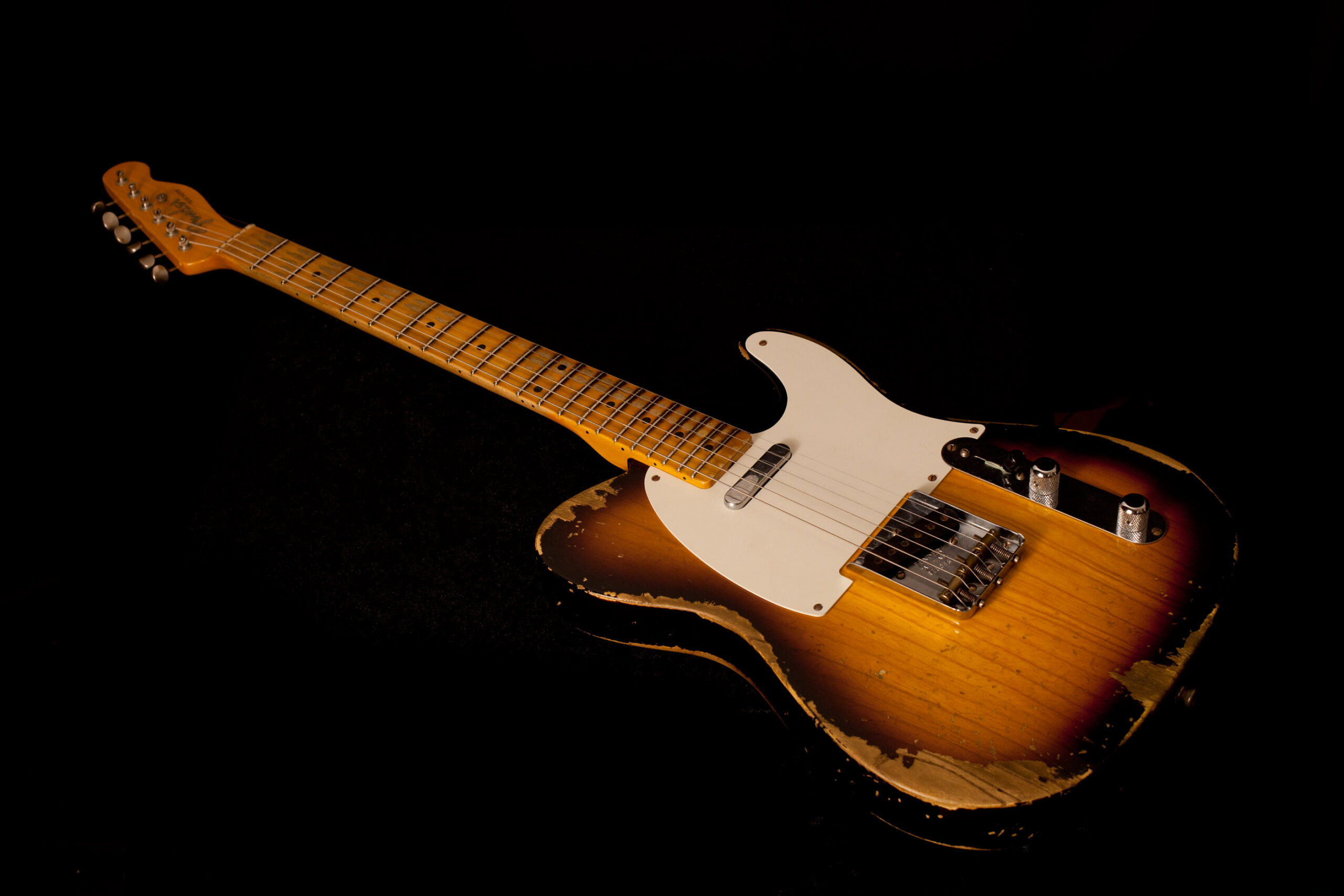 Fender Telecaster '52 Heavy Relic 2-Tone Sunburst - Image 3