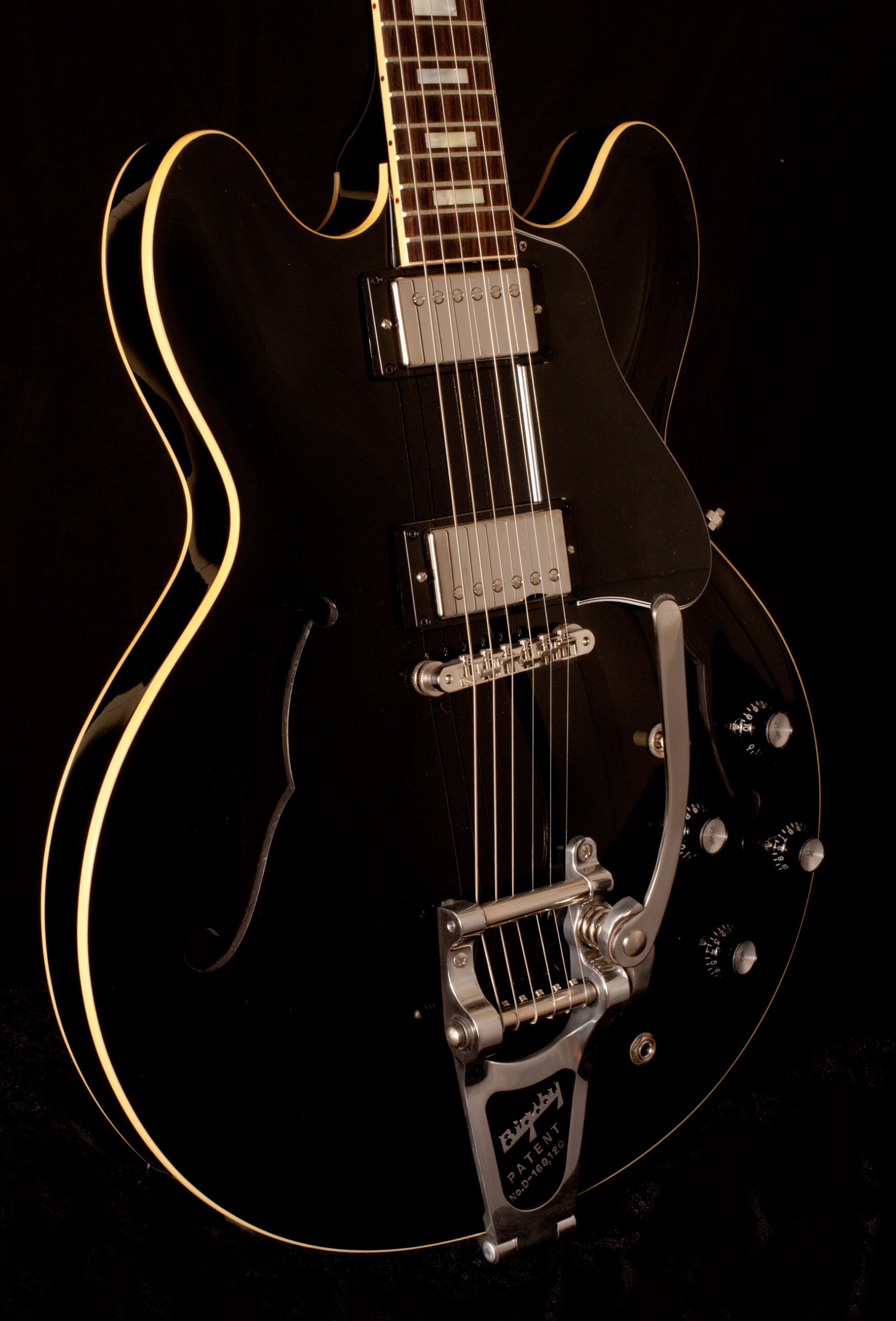 Gibson ES-330 Bigsby Ebony - Image 3