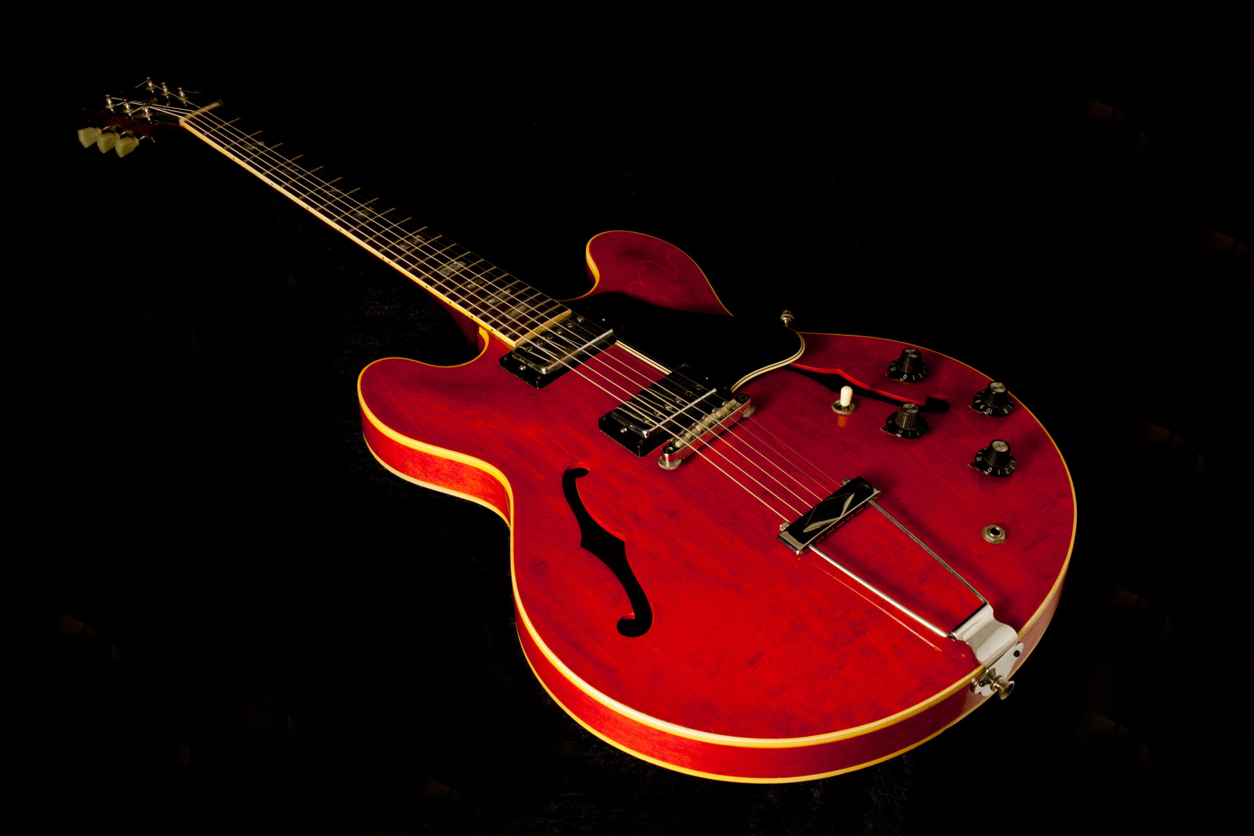 Gibson ES-335 TD Cherry 1968 all original - Image 4