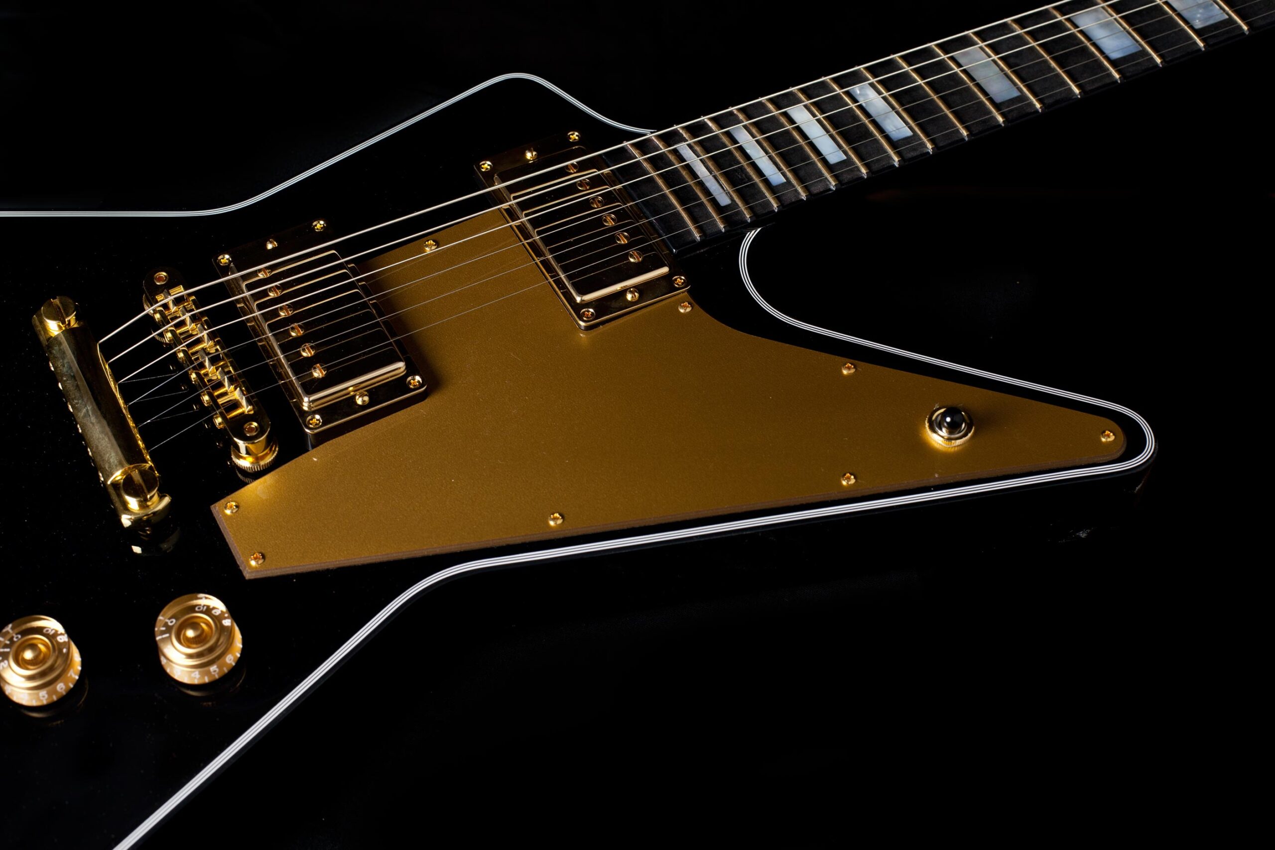 Gibson Explorer Lzzy Hale Dark Limited Run 2018 - Image 2