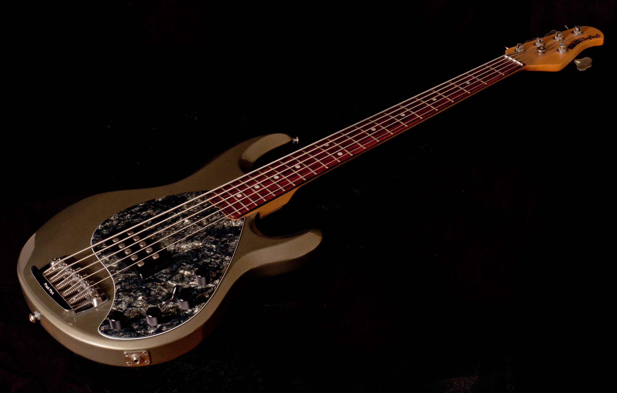 Music Man Stingray 5 - Image 4