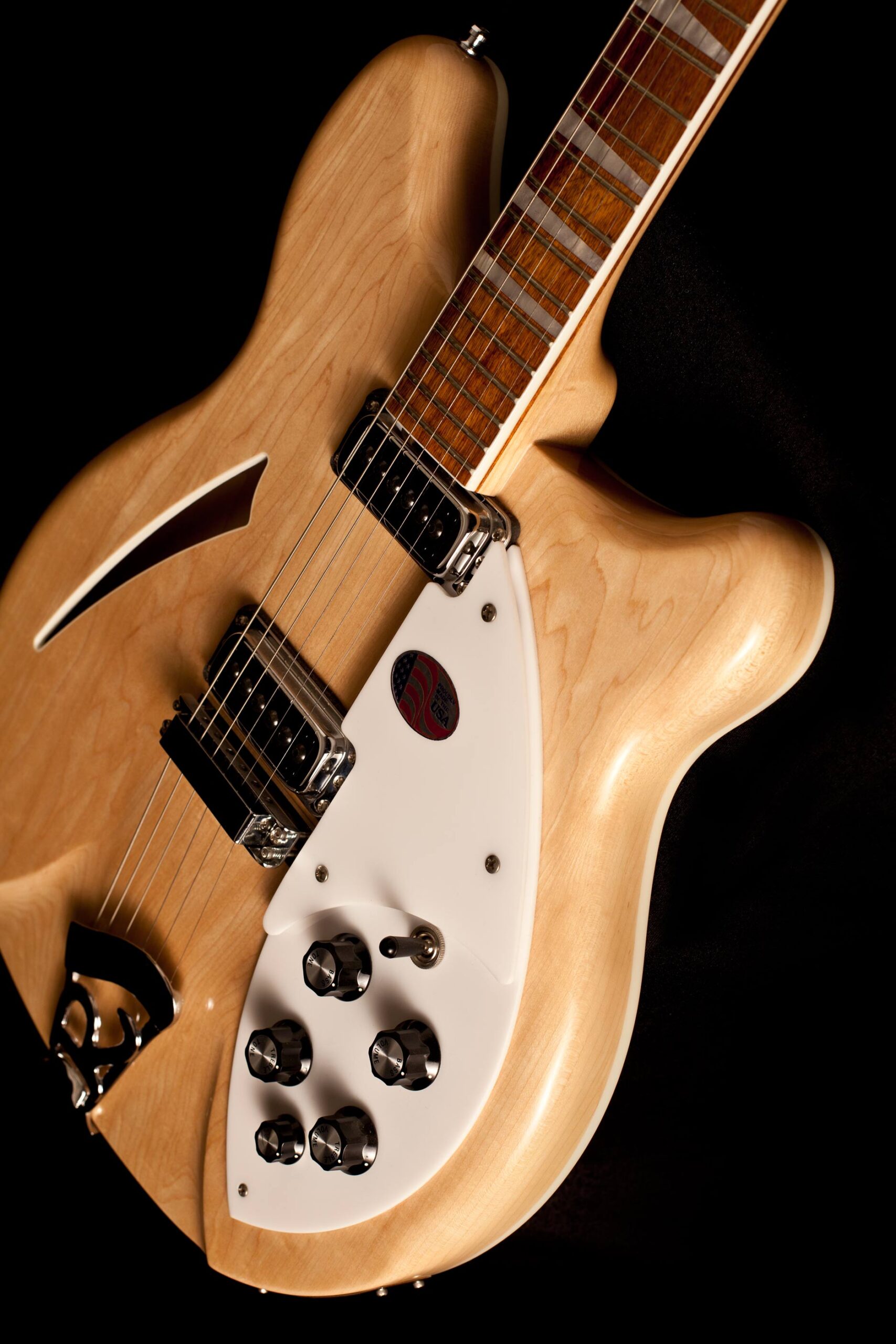 Rickenbacker 360 Mapleglo 2013 - Image 2