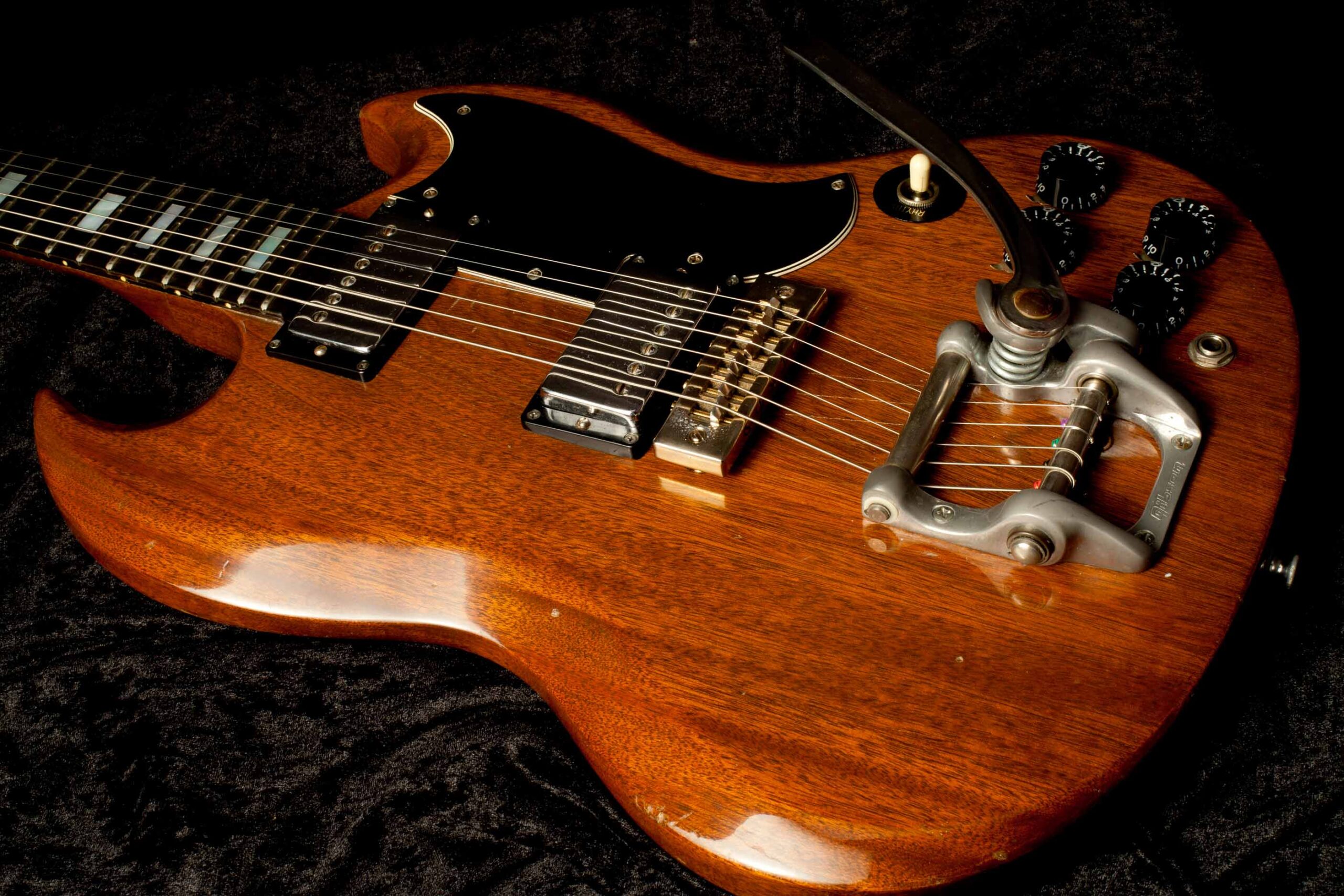 Gibson SG Standard 1975 Walnut Bigsby – Bild 2