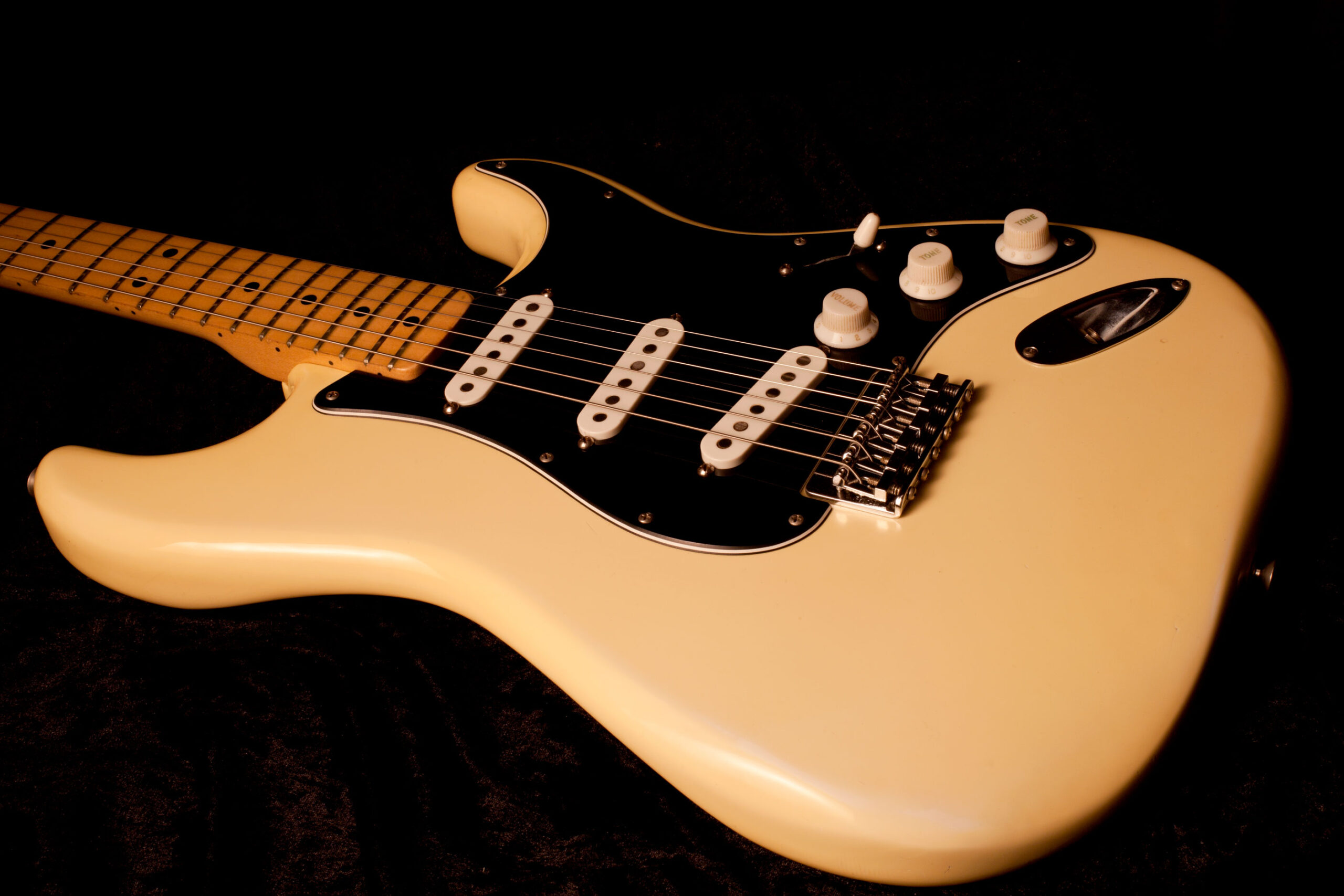 Fender Stratocaster 1976 Olympic White - Image 2