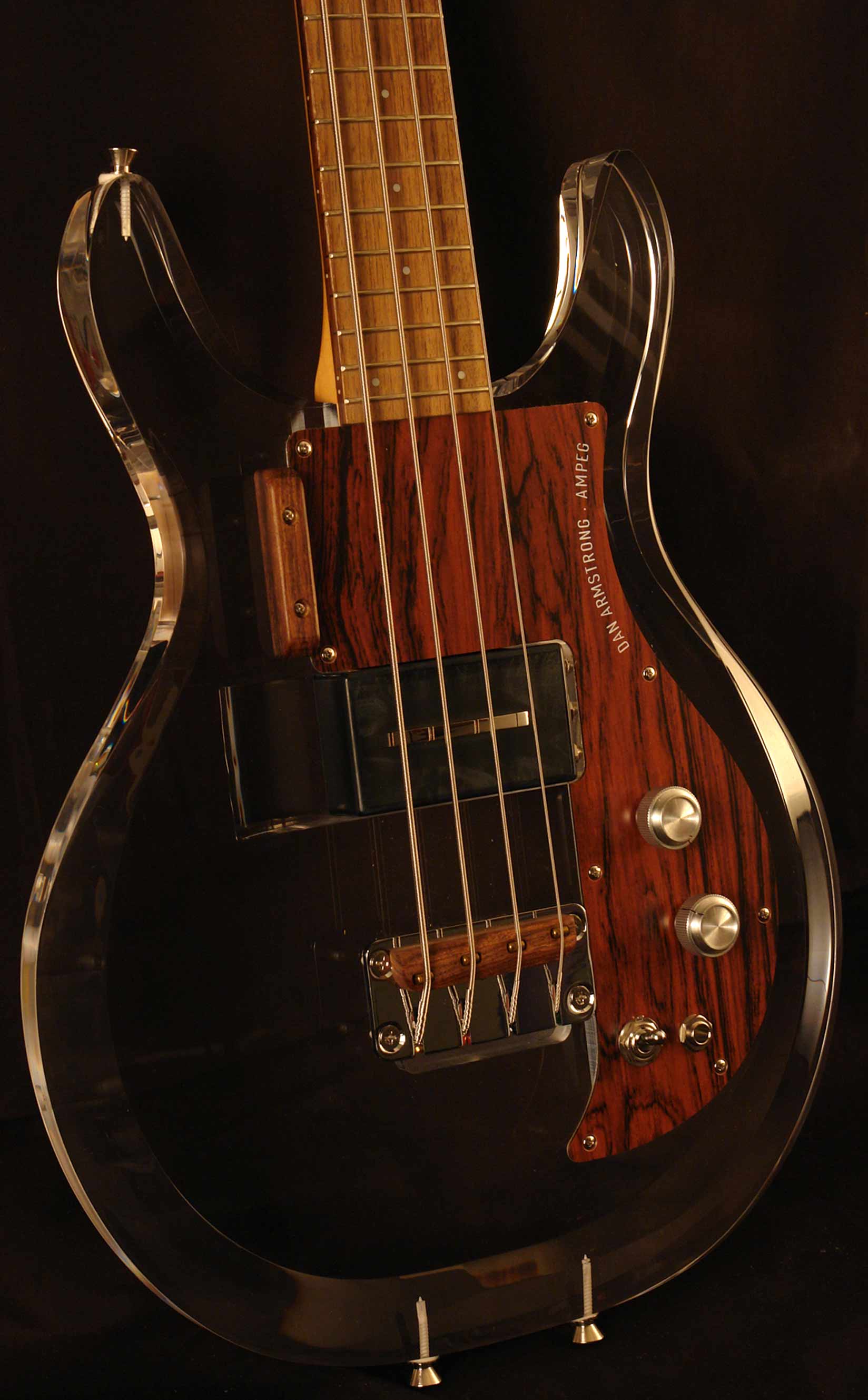 Ampeg Dan Armstrong Plexi Bass Gitarren Total 