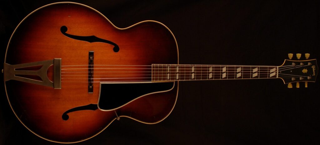 Gibson Super 300