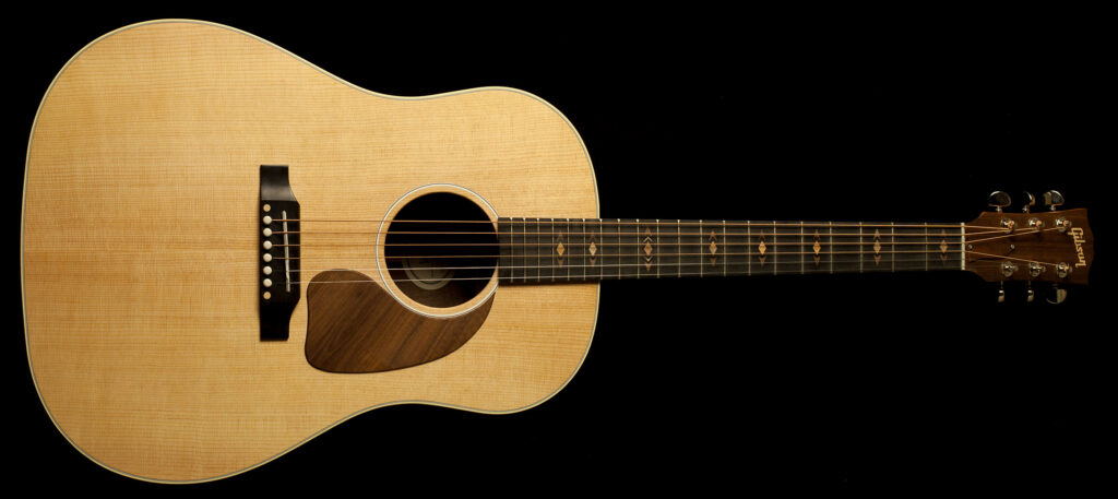 Gibson J-45 Sustainable Antique Natural