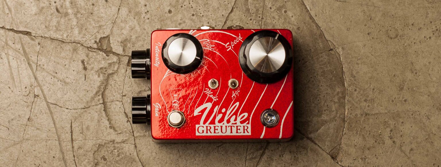 Greuter Audio Vibe White on Red Sparkle
