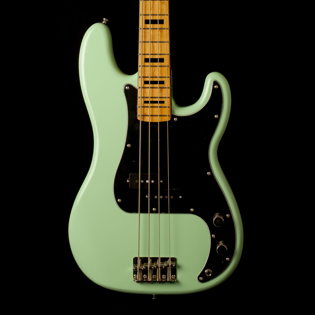 Squier Precision Bass Classic Vibe 70's Surf Green FSR Gitarren Total