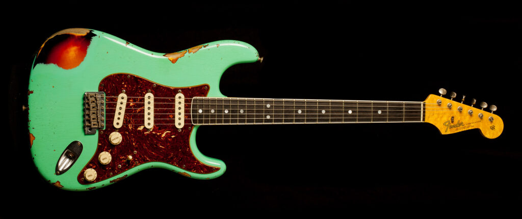 Fender Stratocaster LTD 60's Bound Neck Heavy Relic Seafoam Green over 3-Tone Sunburst 2015
