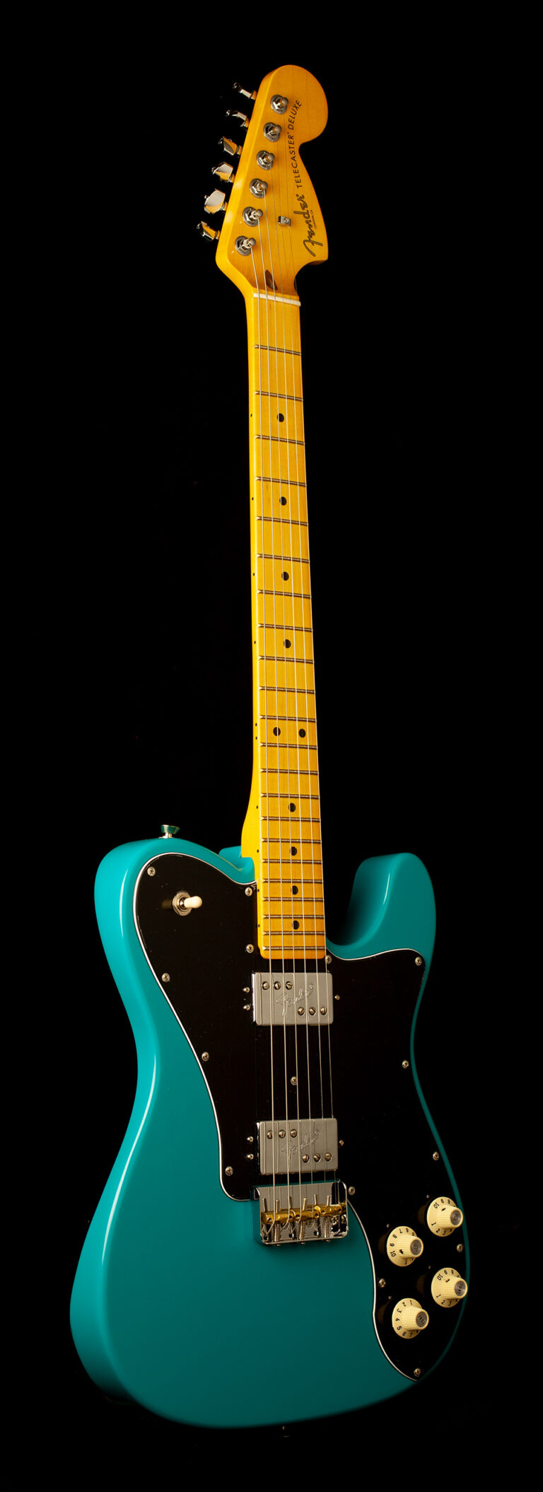 Fender Telecaster Deluxe American Professional II Miami Blue Gitarren