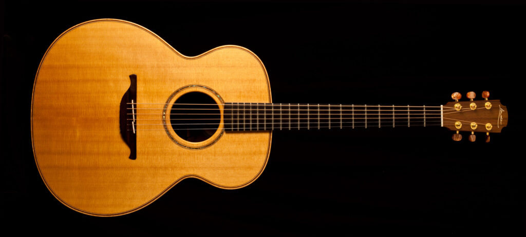 Lowden Model O32 1999