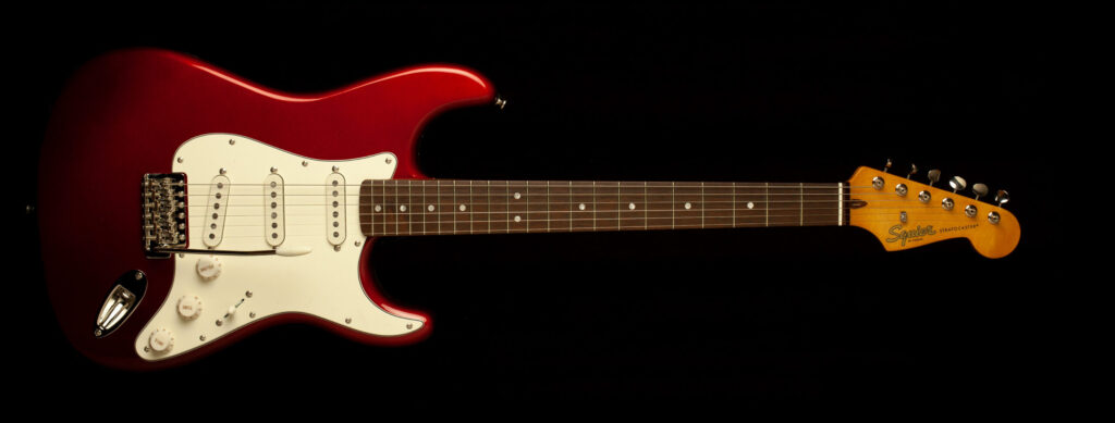 Squier Stratocaster Classic Vibe '60s Candy Apple Red