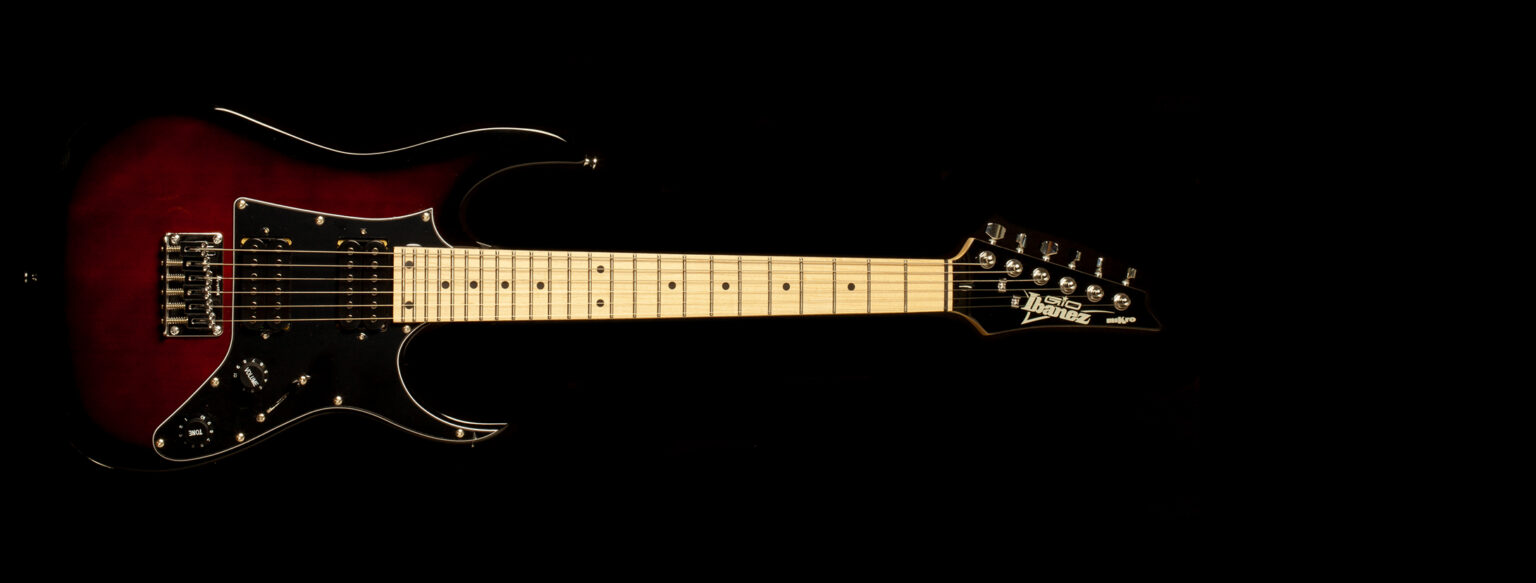 Ibanez GIO Micro Walnut Sunburst incl. Bag