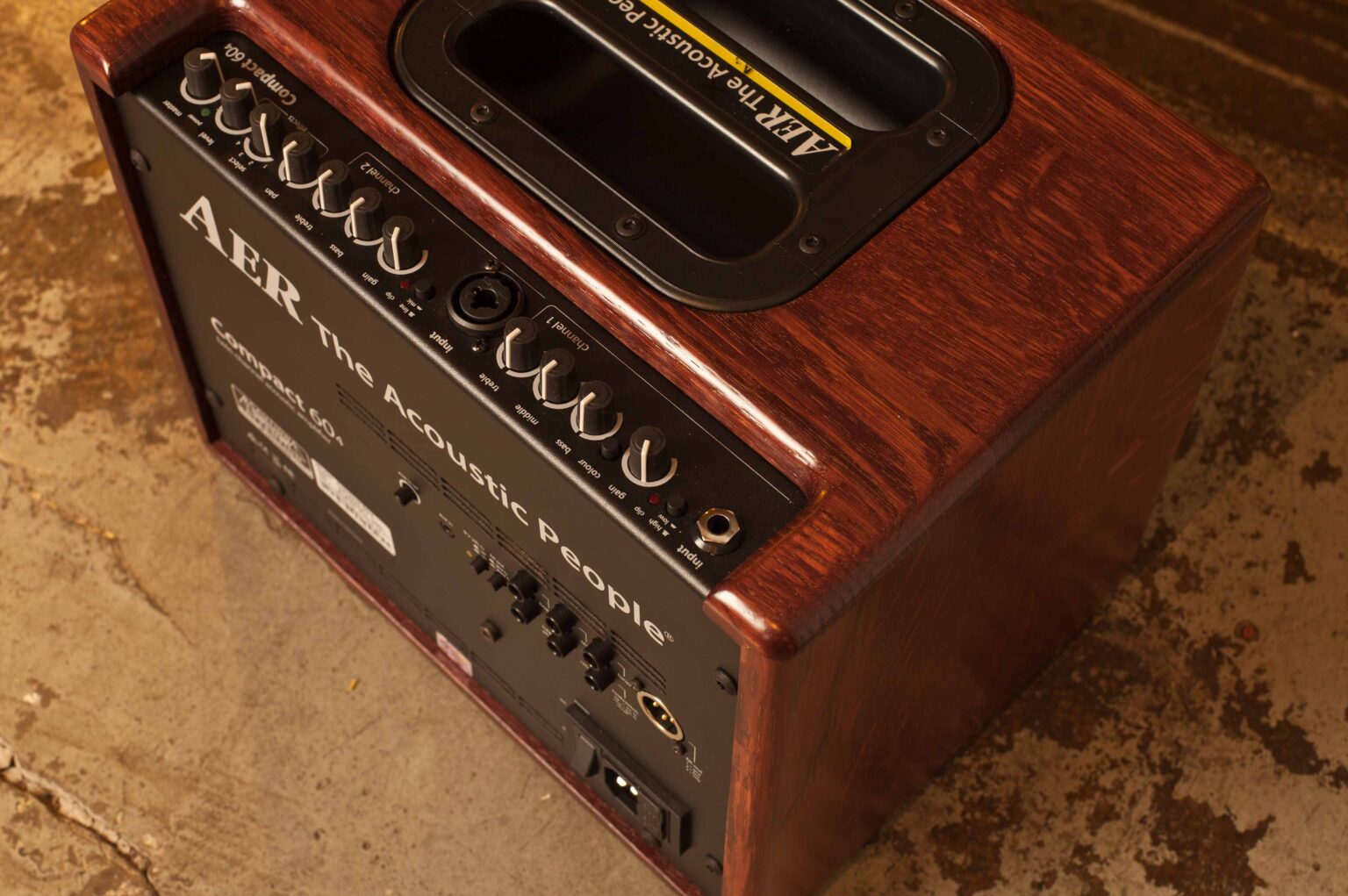 AER Compact 60 Mahogany – Bild 3
