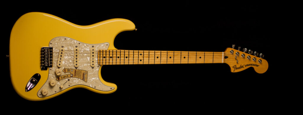 Fender Stratocaster Deluxe Roadhouse Vintage White 2014