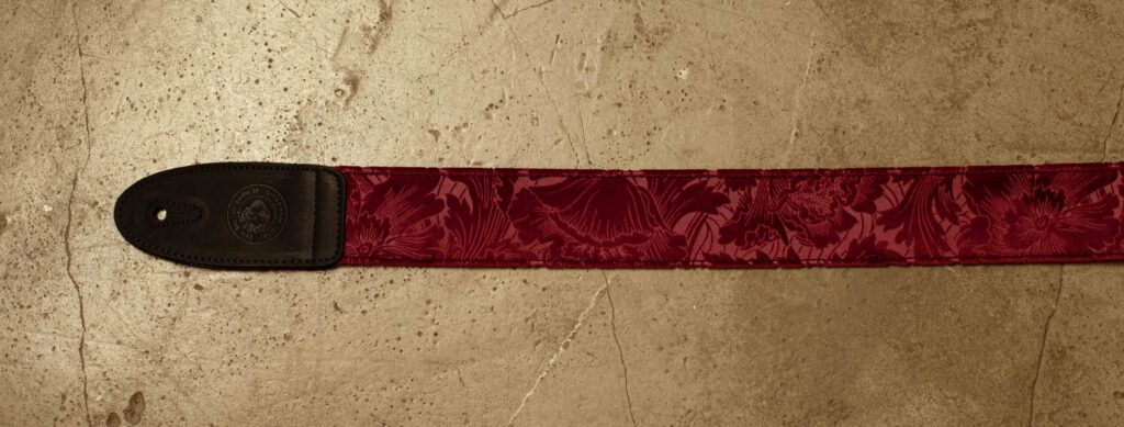 Bourbon Strap Velvet Out Line Wine