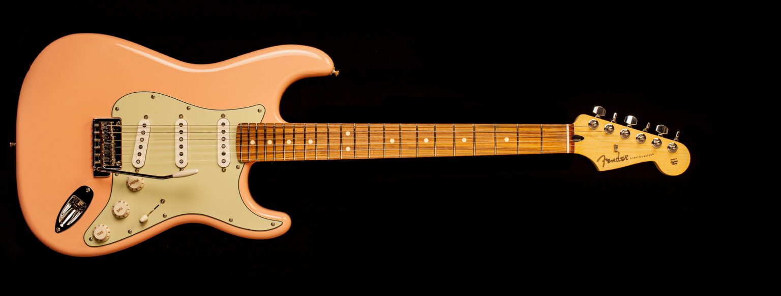 Fender Stratocaster Player Shell Pink FSR