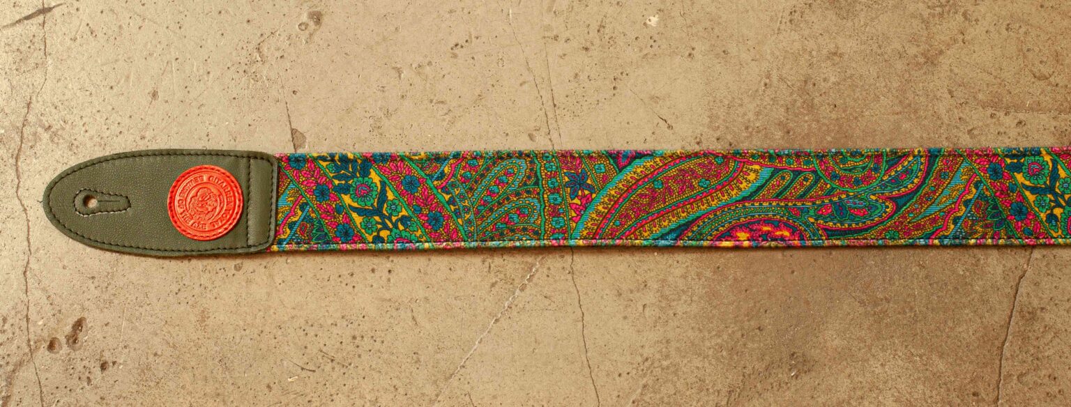 Bourbon Strap Velvet Moho