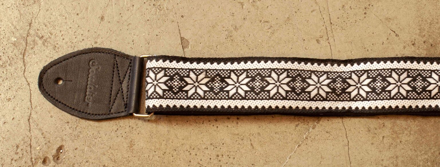 Souldier Strap Poinsettia White
