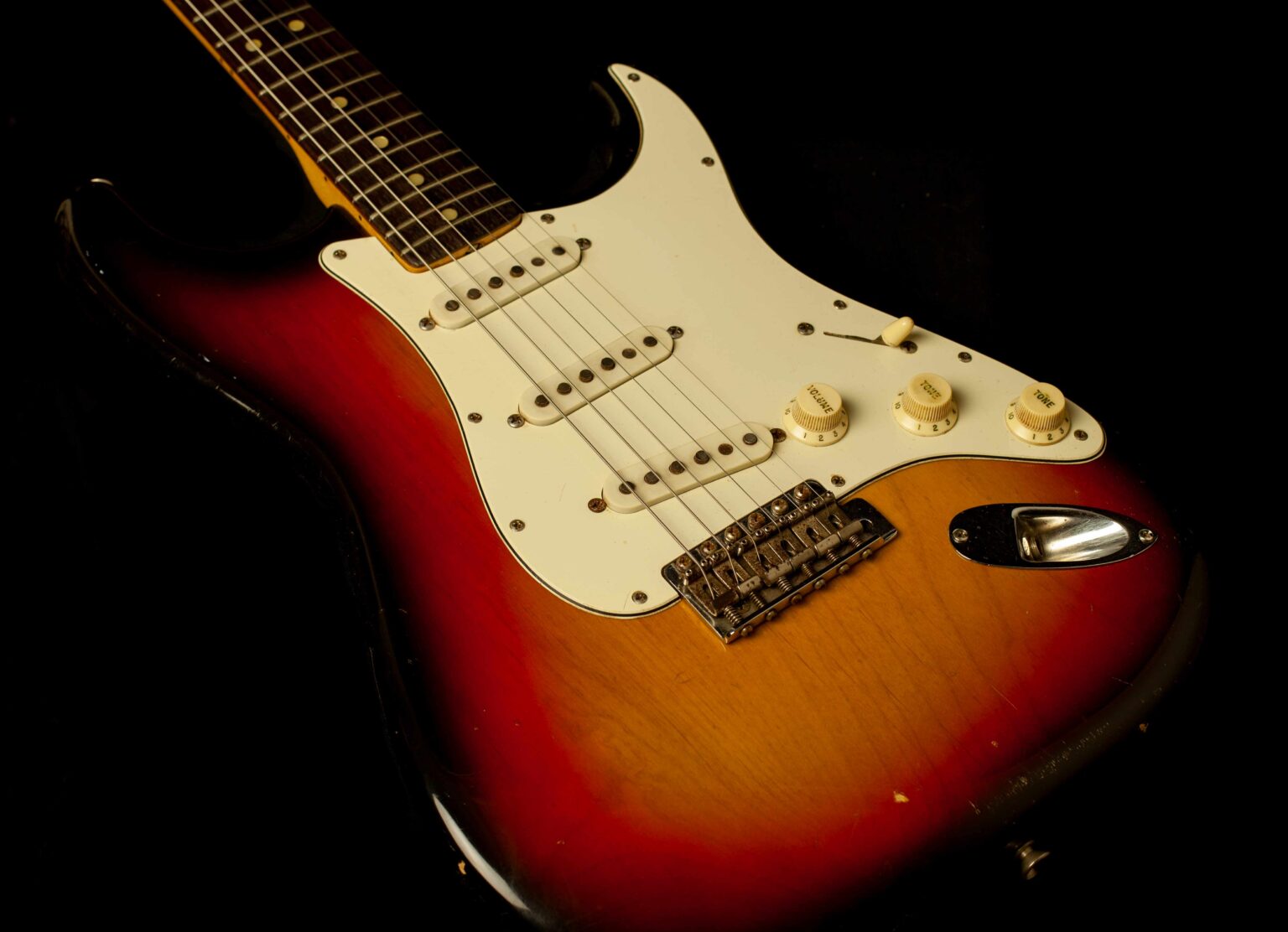 Fender Stratocaster 3-Tone Sunburst 1971 - Image 6