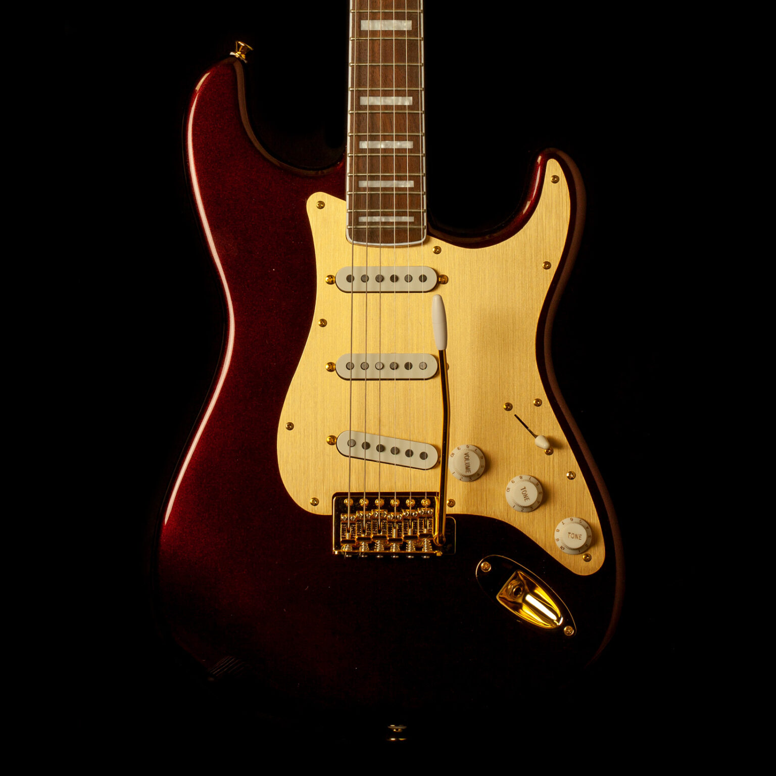 Squier Stratocaster 40th Anniversary Gold Edition Ruby Red Metallic - Image 2