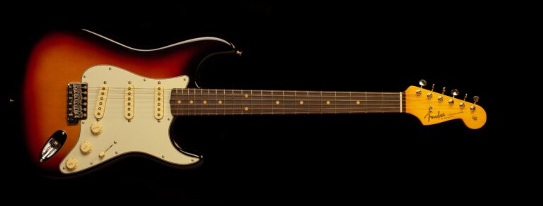 Fender Stratocaster American Vintage II 1961 3-Color Sunburst