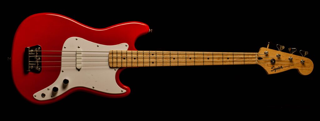 Squier Bronco Bass Torino Red