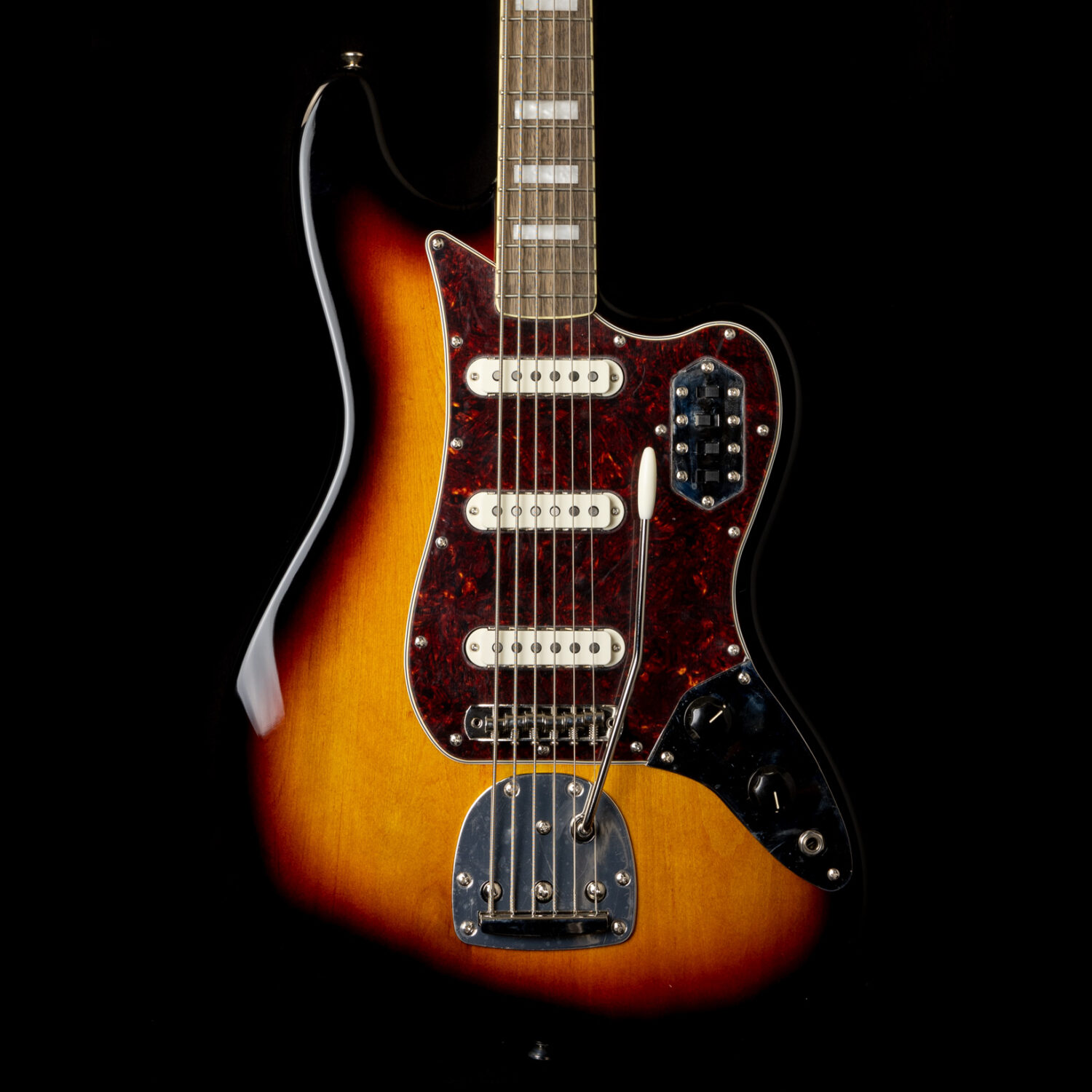 Squier Classic Vibe Bass VI 3-Tone Sunburst - Image 2