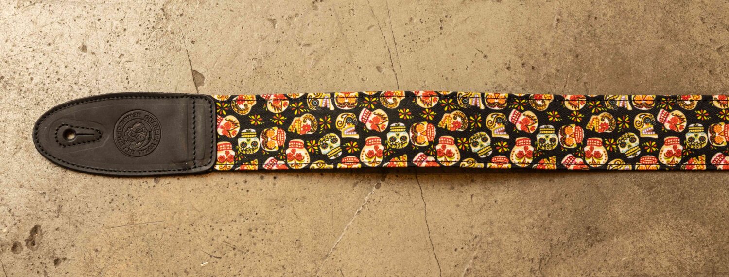 Bourbon Strap Velvet Viracocha