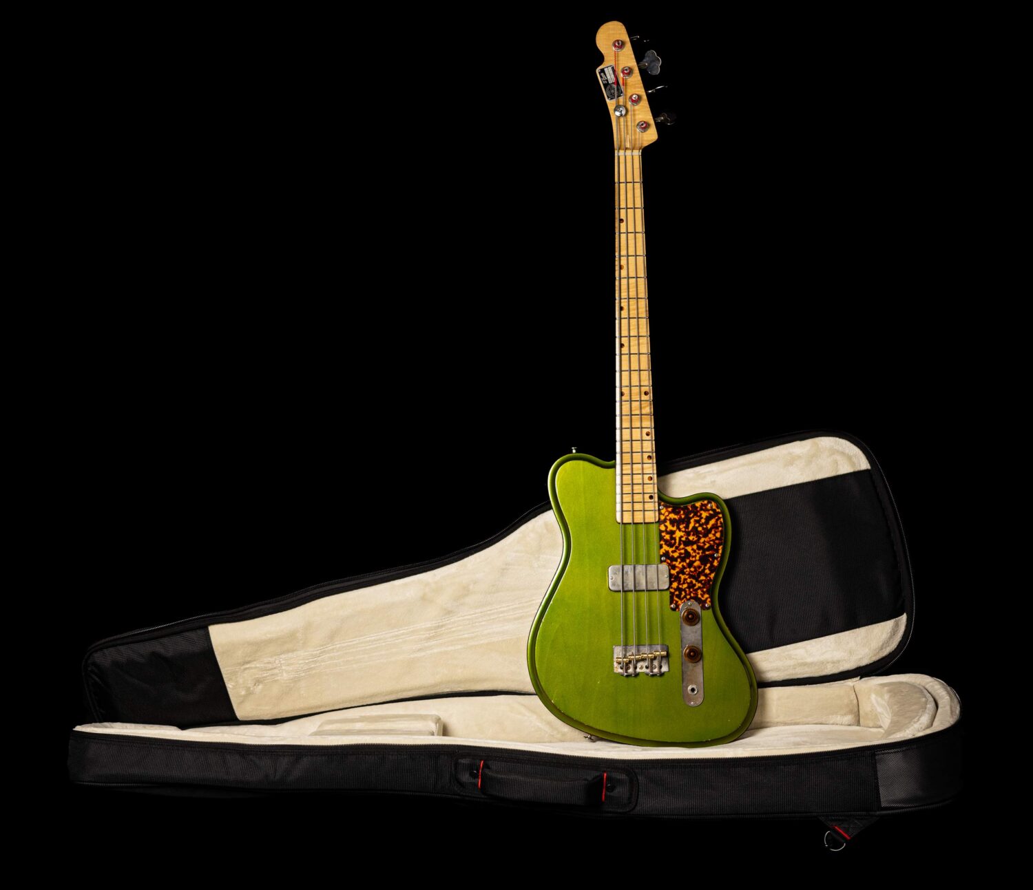 Vuorensaku T. Family Bass Aged Candy Green "Emeraldo" - Image 11