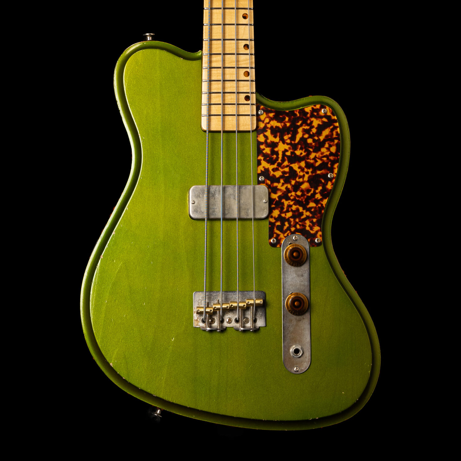 Vuorensaku T. Family Bass Aged Candy Green "Emeraldo" - Image 2