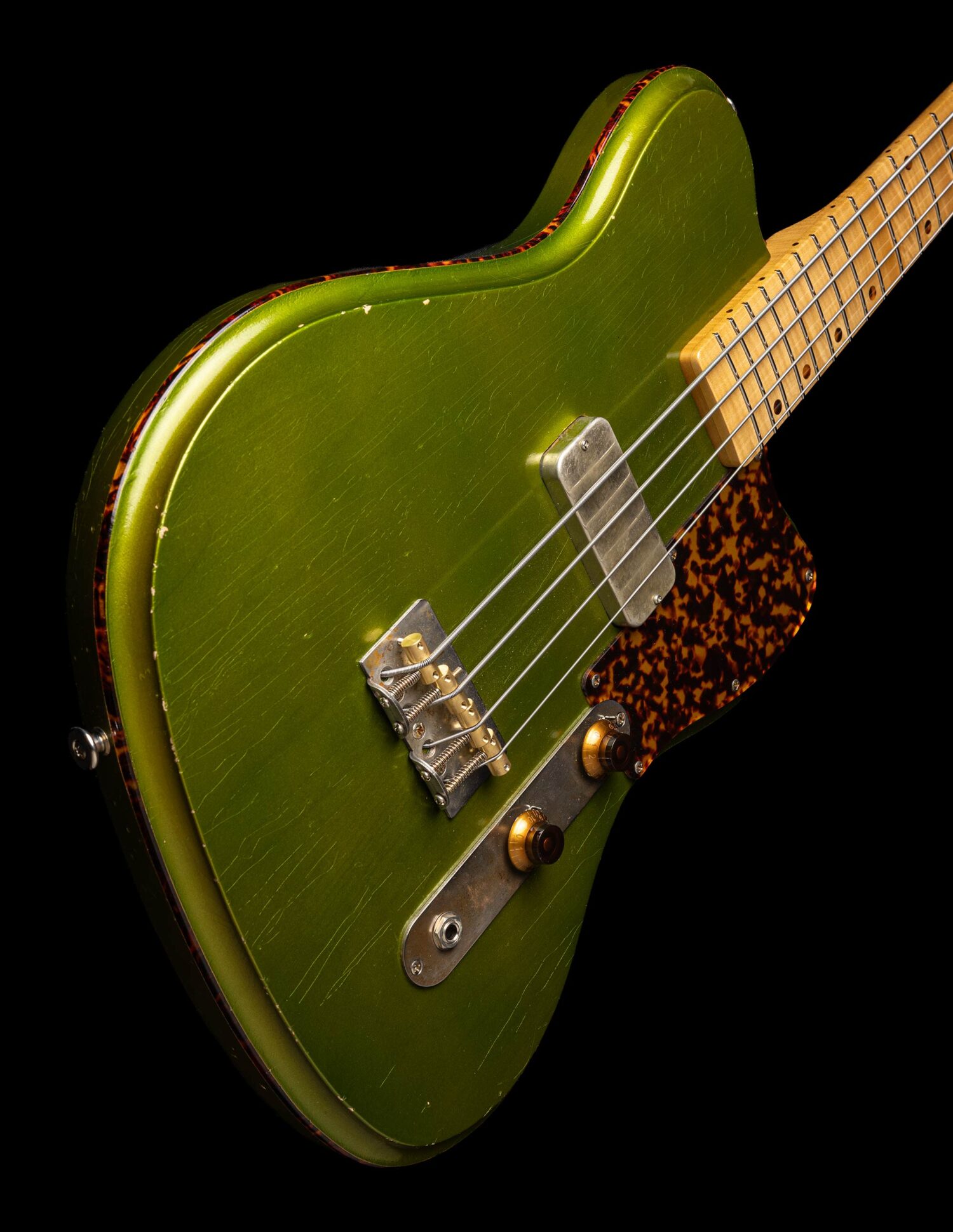 Vuorensaku T. Family Bass Aged Candy Green "Emeraldo" - Image 6