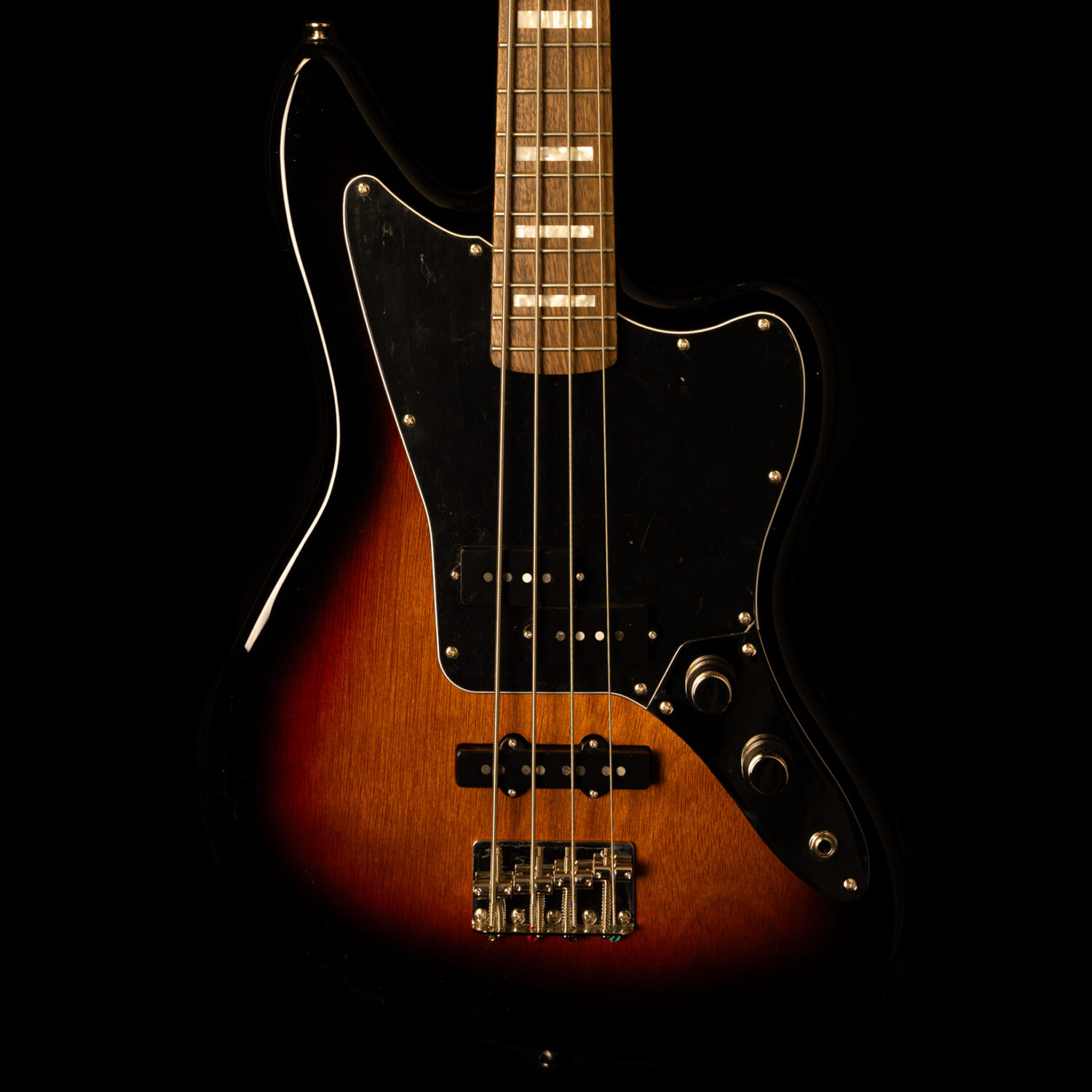 Squier Jaguar Bass Classic Vibe 3-Color Sunburst - Image 2