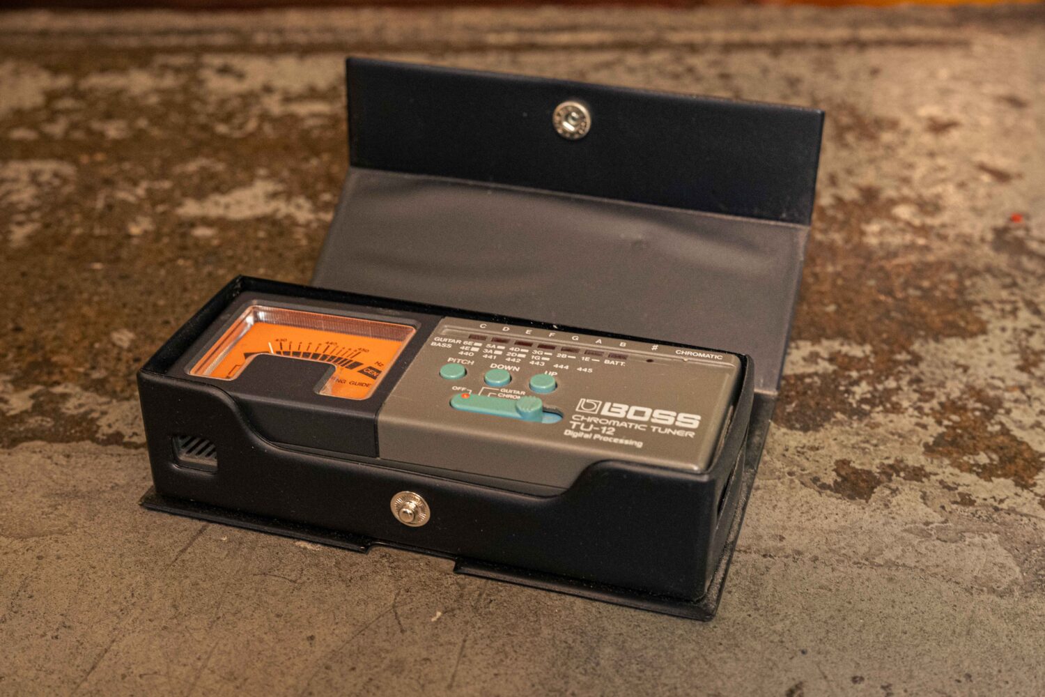 Boss TU-12 Chromatic Tuner 2000's – Bild 3