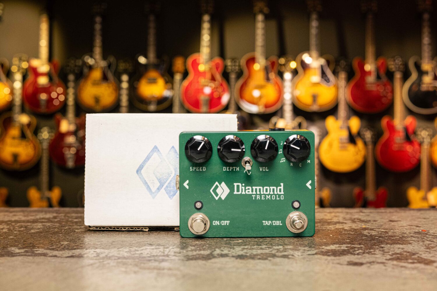 Diamond Tremolo Pre Owned – Bild 4