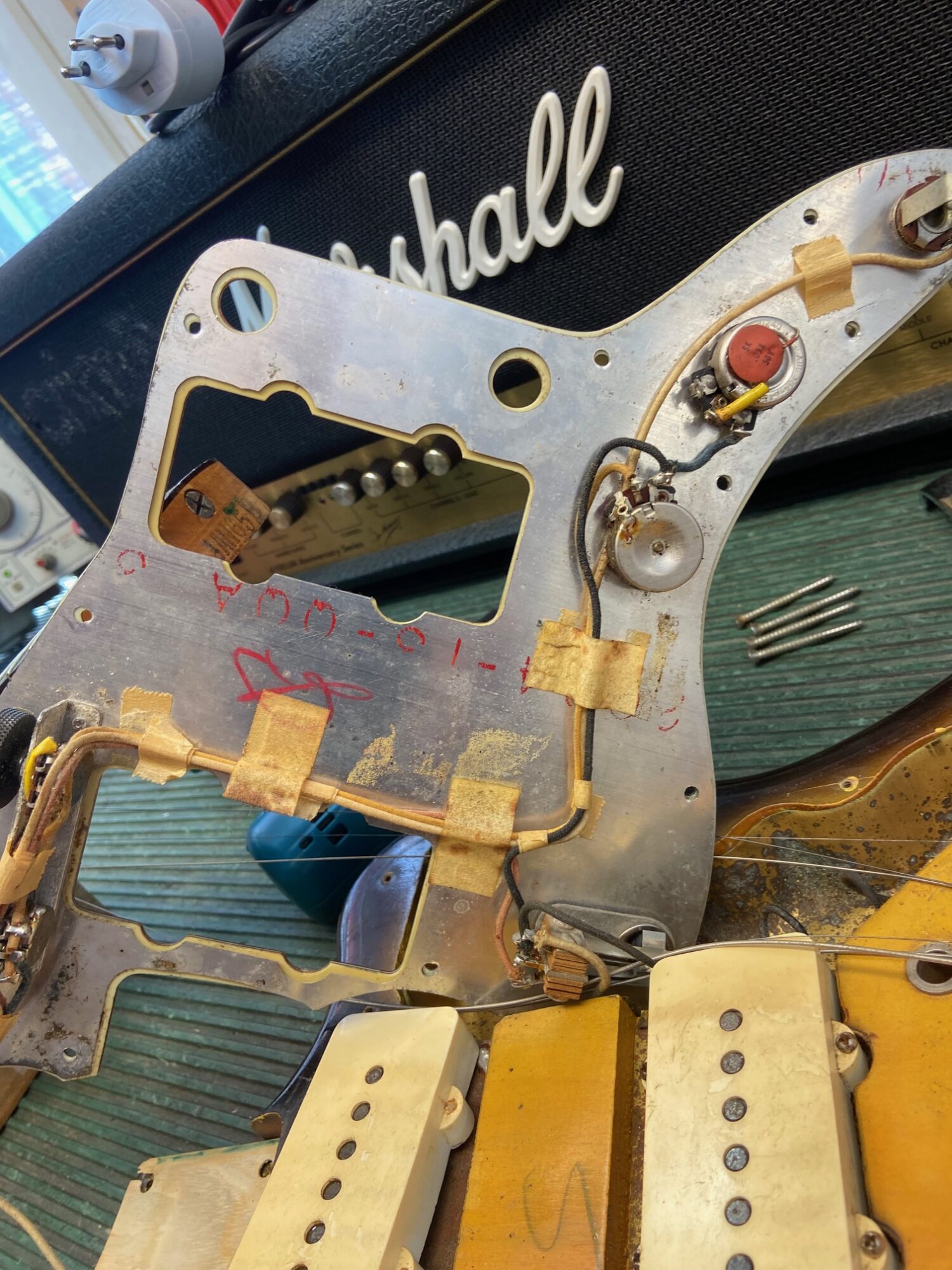 Fender Jazzmaster Sunburst 1965 - Image 17