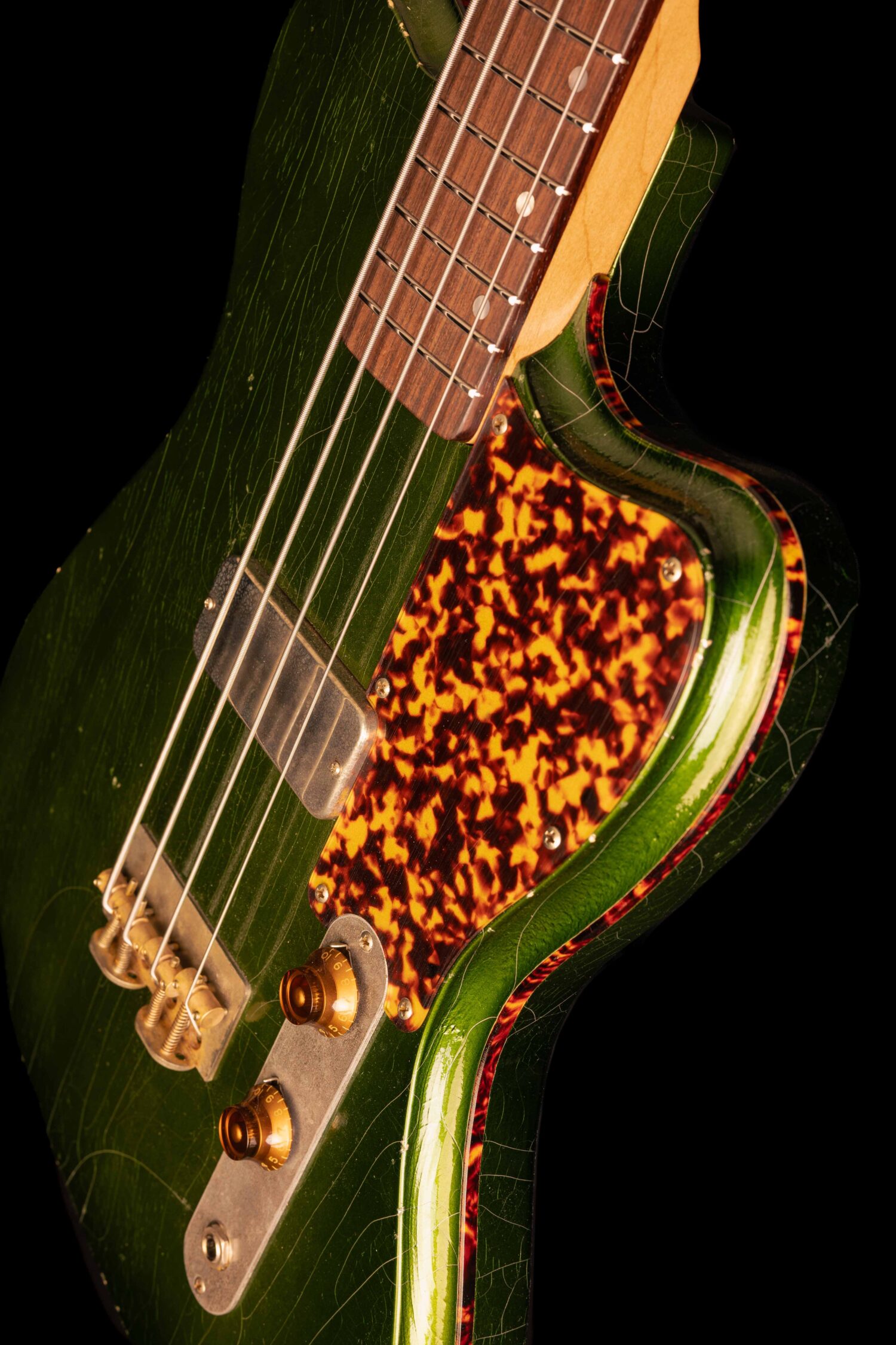 Vuorensaku T. Family Bass "Emeraldo II" Aged Candy Green - Image 8