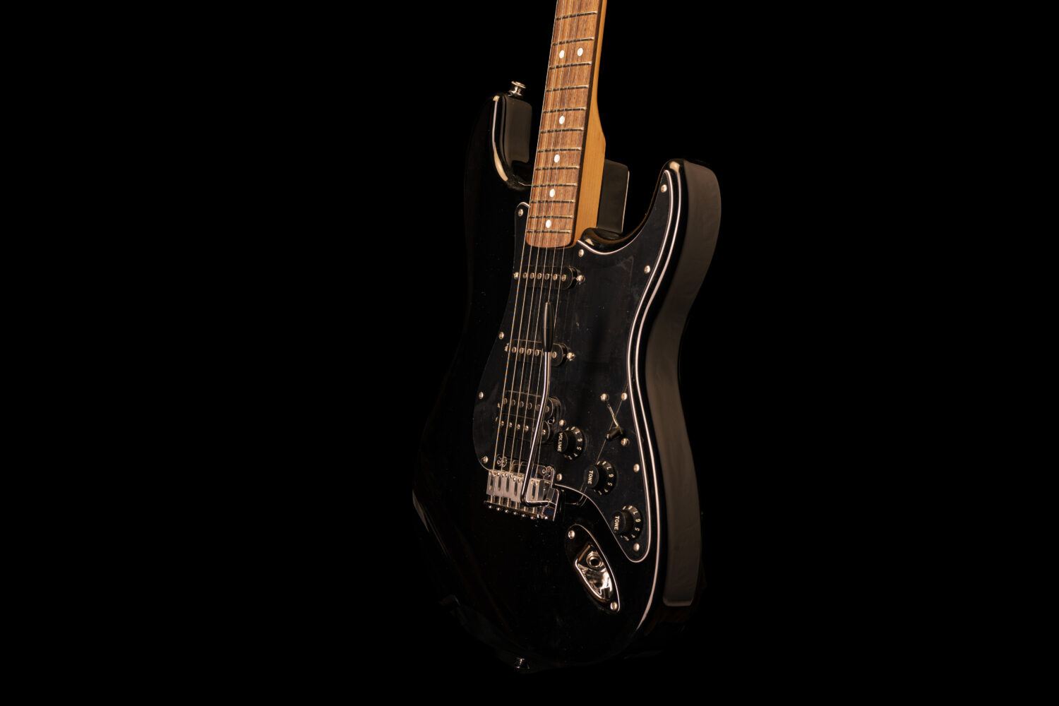 Fender Stratocaster Standard HSS Black - Image 4