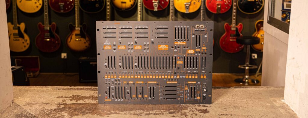 Behringer 2600 Pre-owned