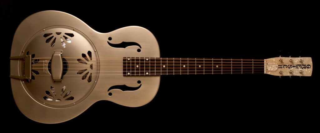 Gretsch G9202 Honey Dipper Resonator Shed Roof