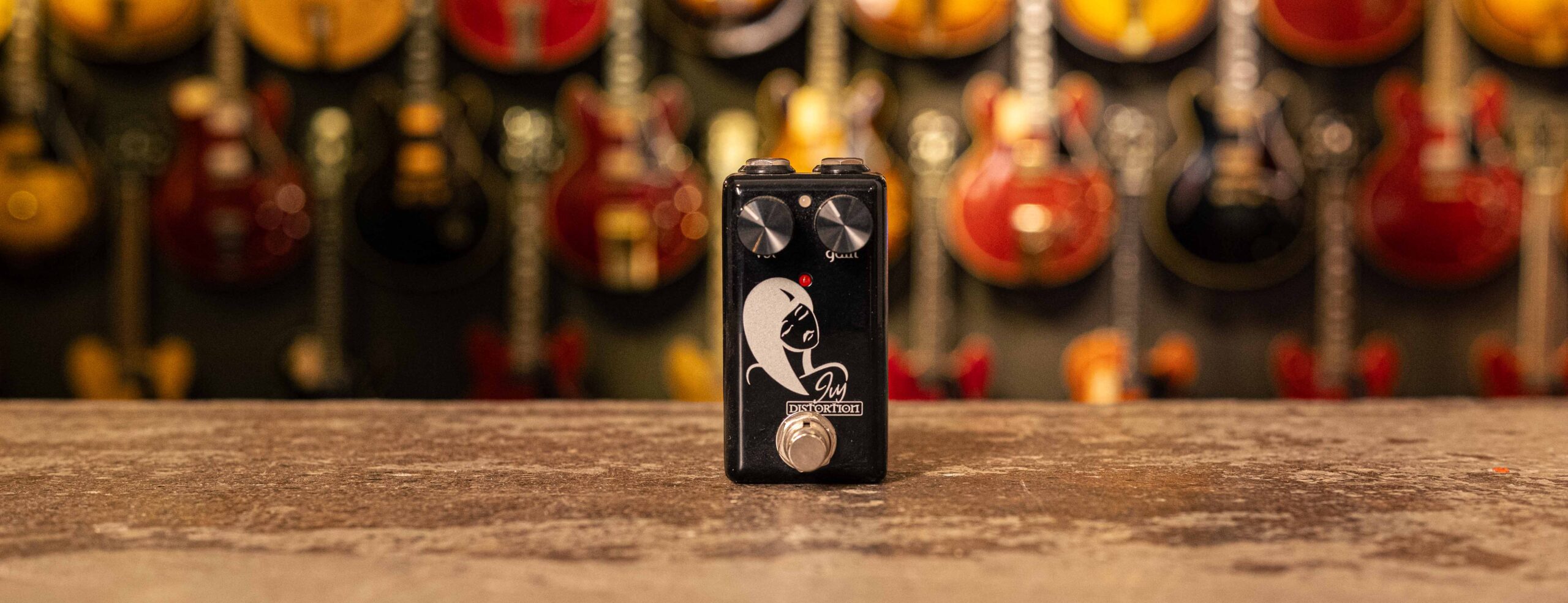 Red Witch Seven Sisters Ivy Distortion